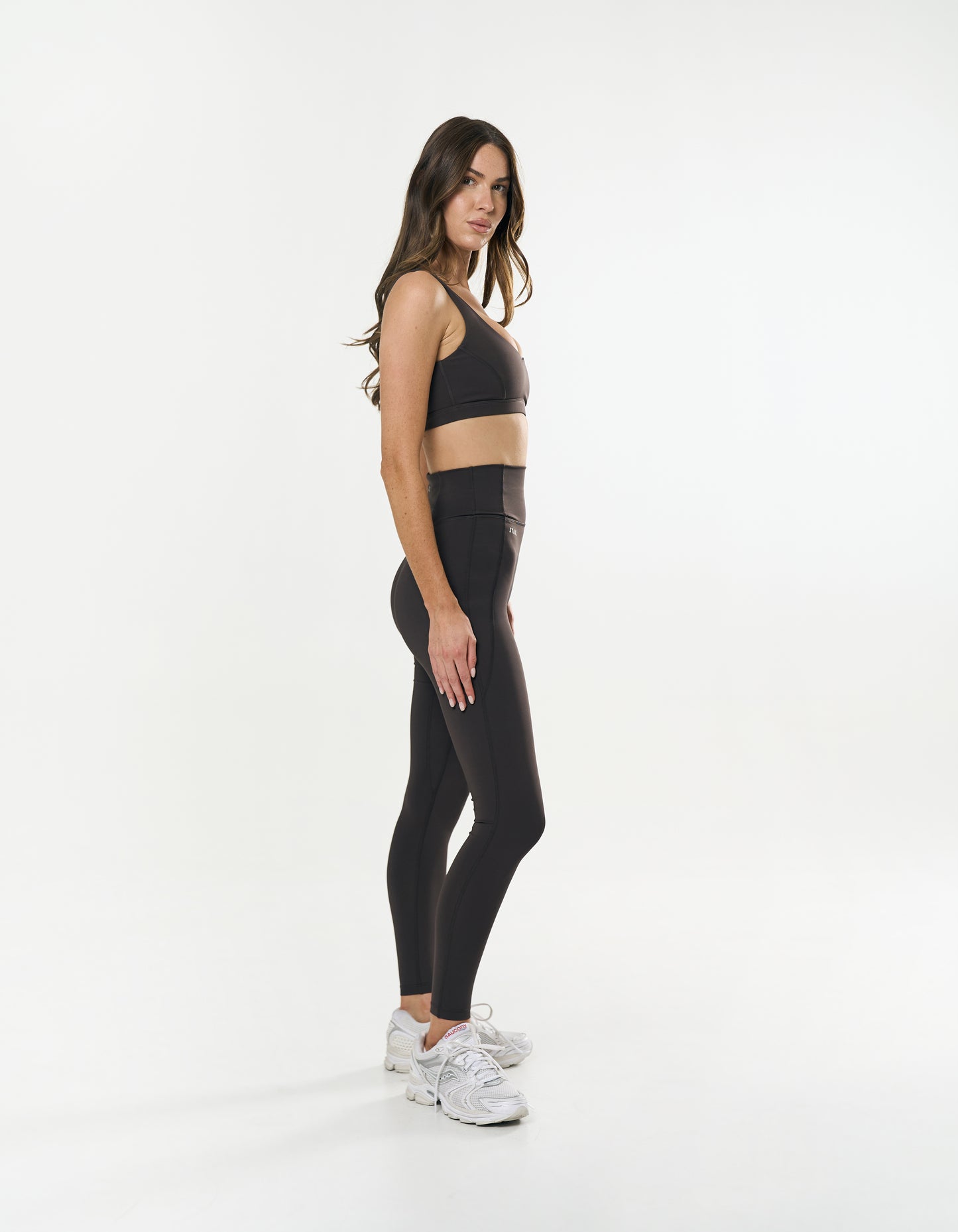 Sports Crop Astryx - Truffle