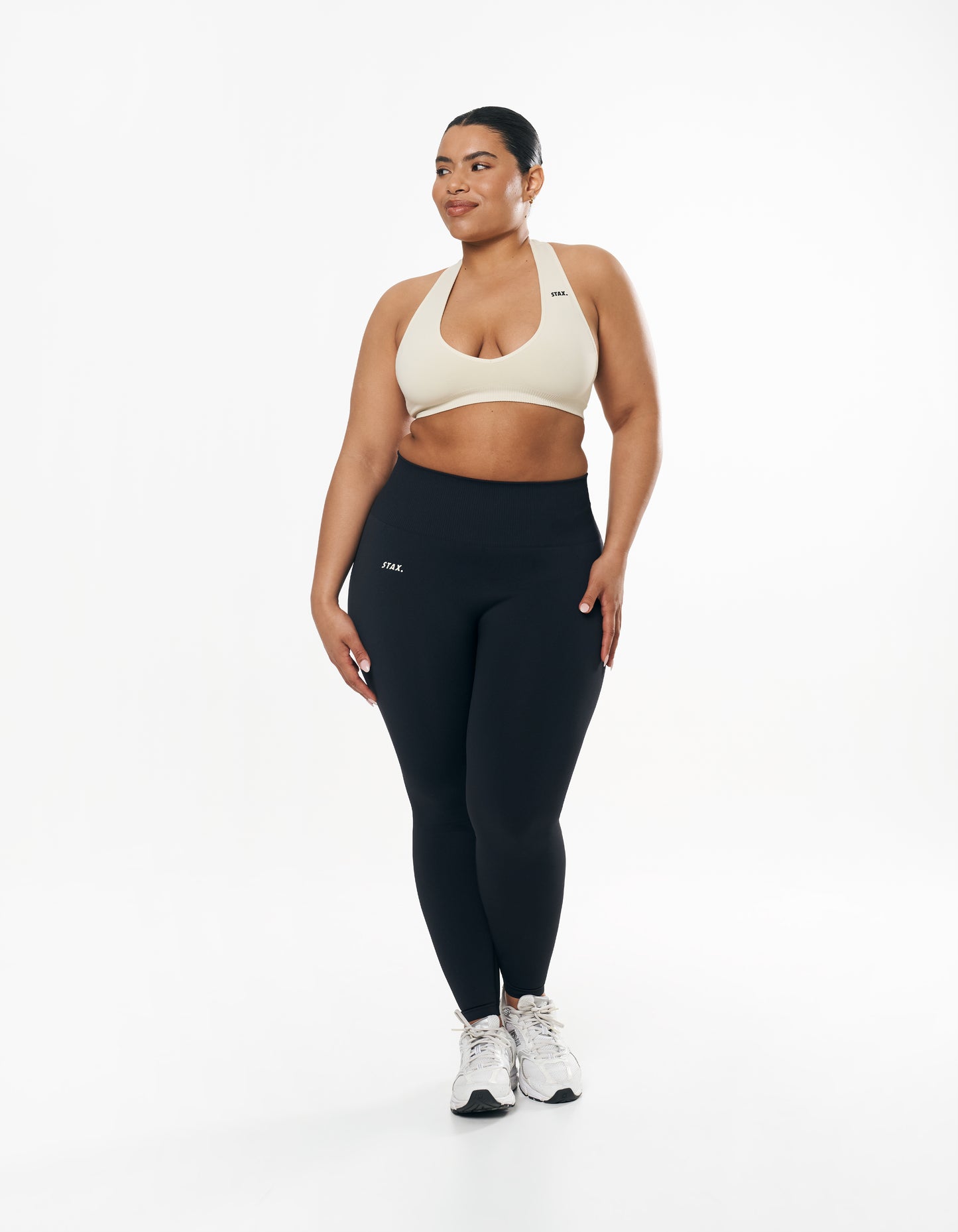 Co Activewear - Seamless Kic Halter Crop fourth image