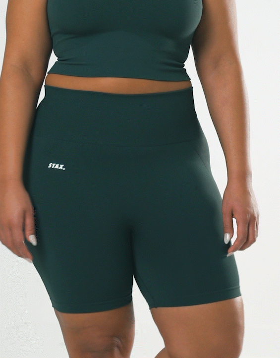 Premium Seamless Midi Bike Shorts - Porsche
