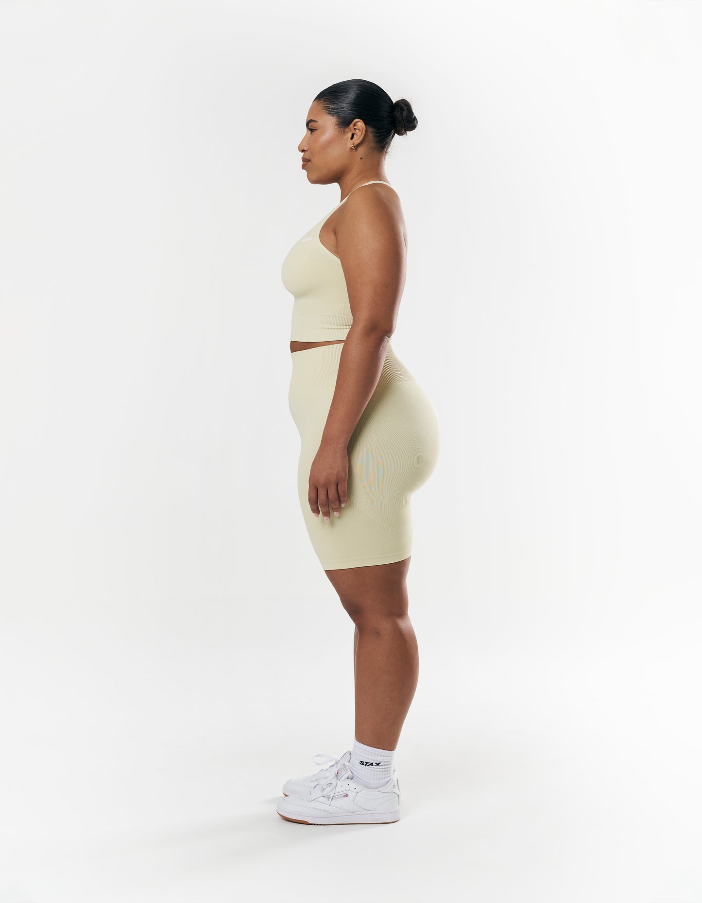 Premium Seamless Midi Bike Shorts - Vanilla Essence
