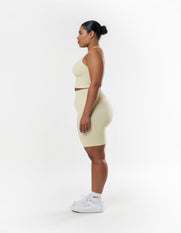 Premium Seamless Midi Bike Shorts - Vanilla Essence