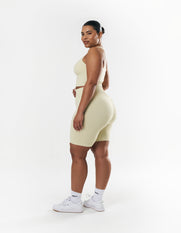 Premium Seamless Midi Bike Shorts - Vanilla Essence