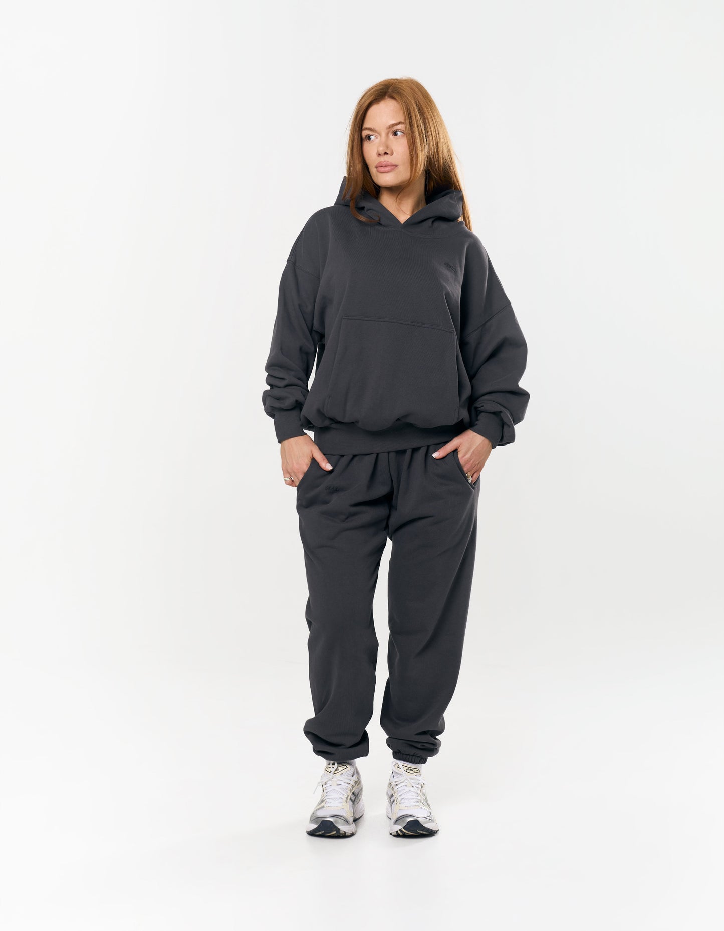 Co Activewear - Essential Cuffed Jogger third image
