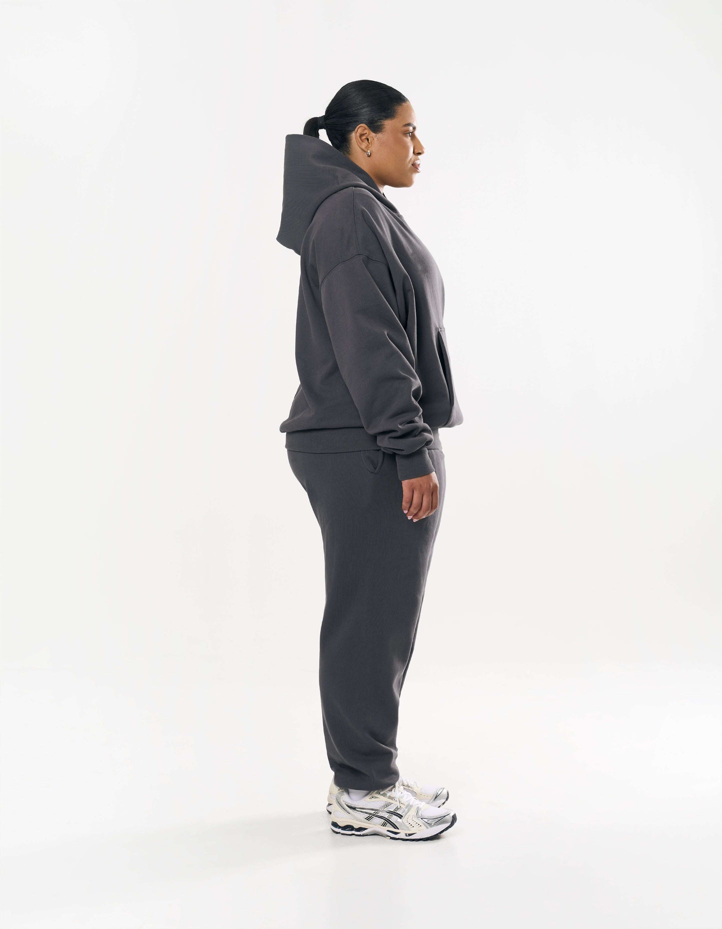 Co Activewear - Essential Cuffed Jogger fifth image