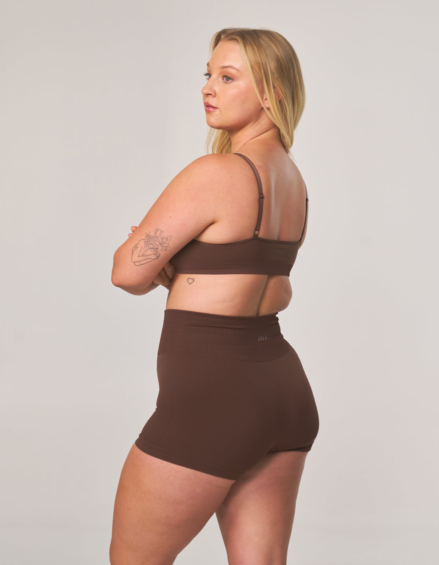 Premium Seamless Mini Bike Shorts - Cocoa
