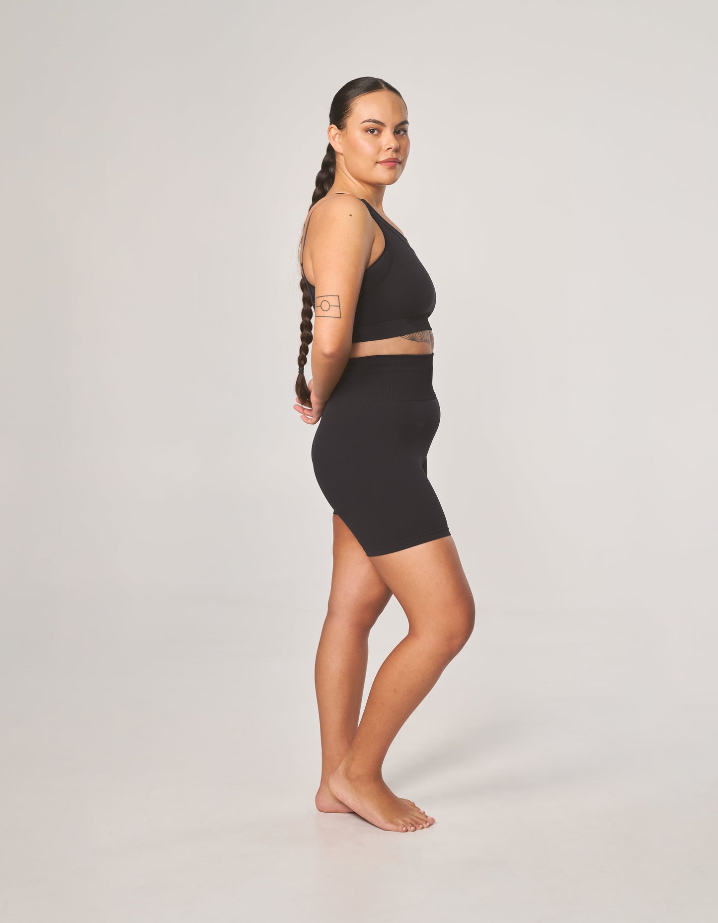 Premium Seamless Midi Bike Shorts - Shadow