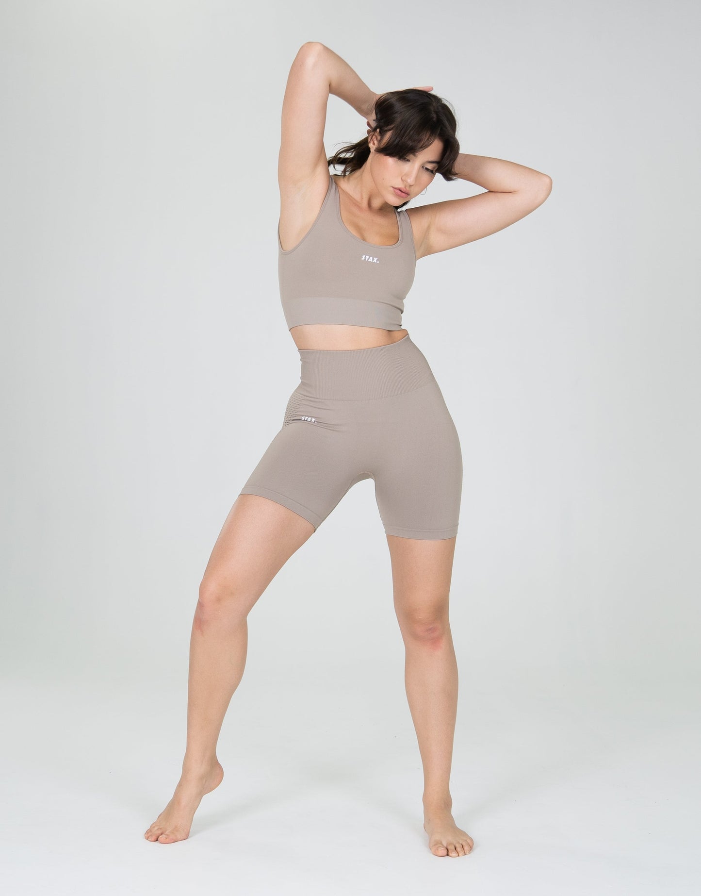 Co Activewear - Premium Seamless V6 Midi Bike Shorts fourth image