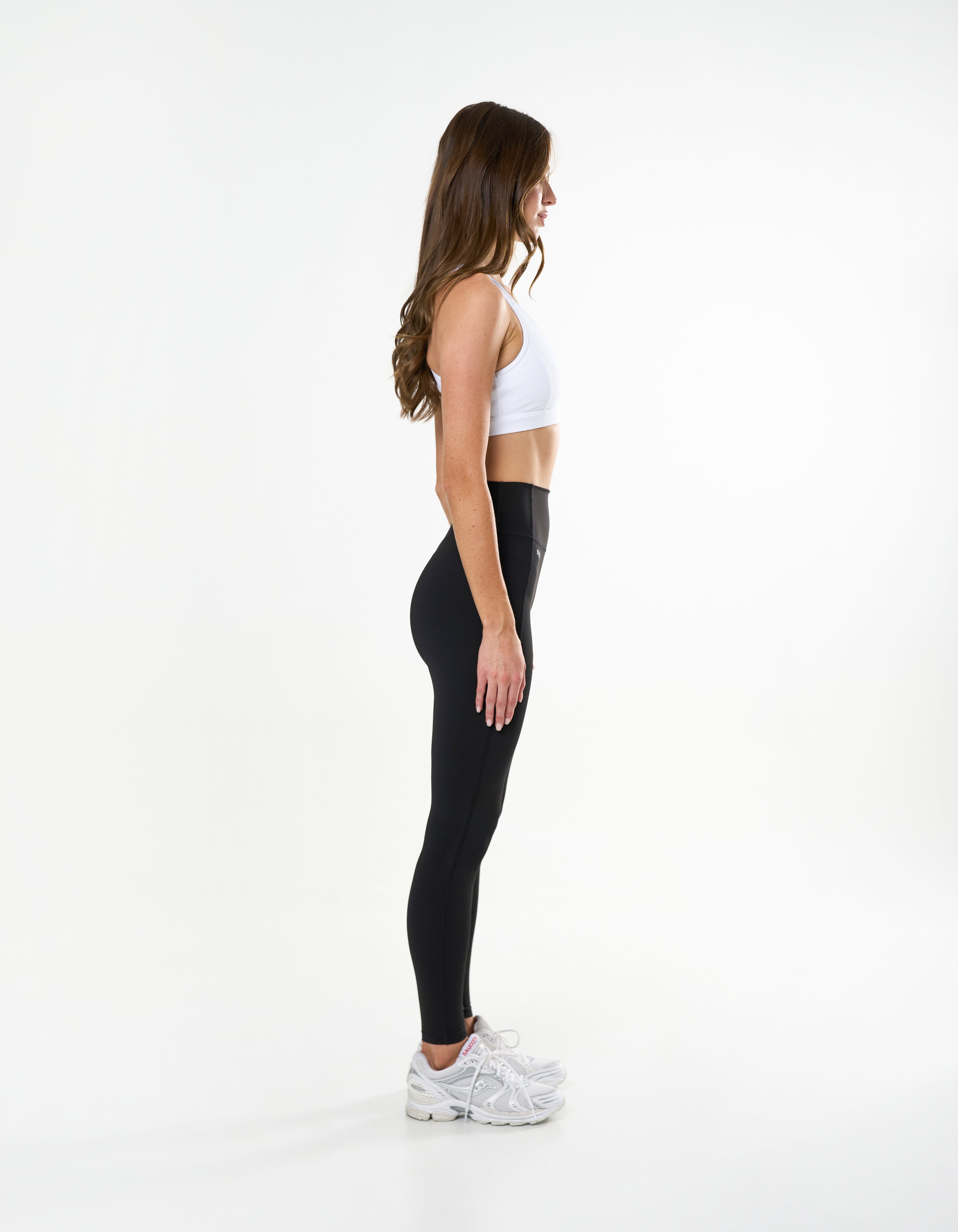 Mesh Racerback Sports Bra Astryx - White