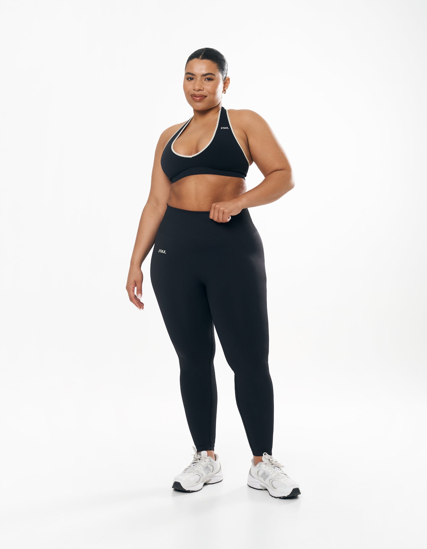 Seamless Kic Halter Crop - Astro/Cream