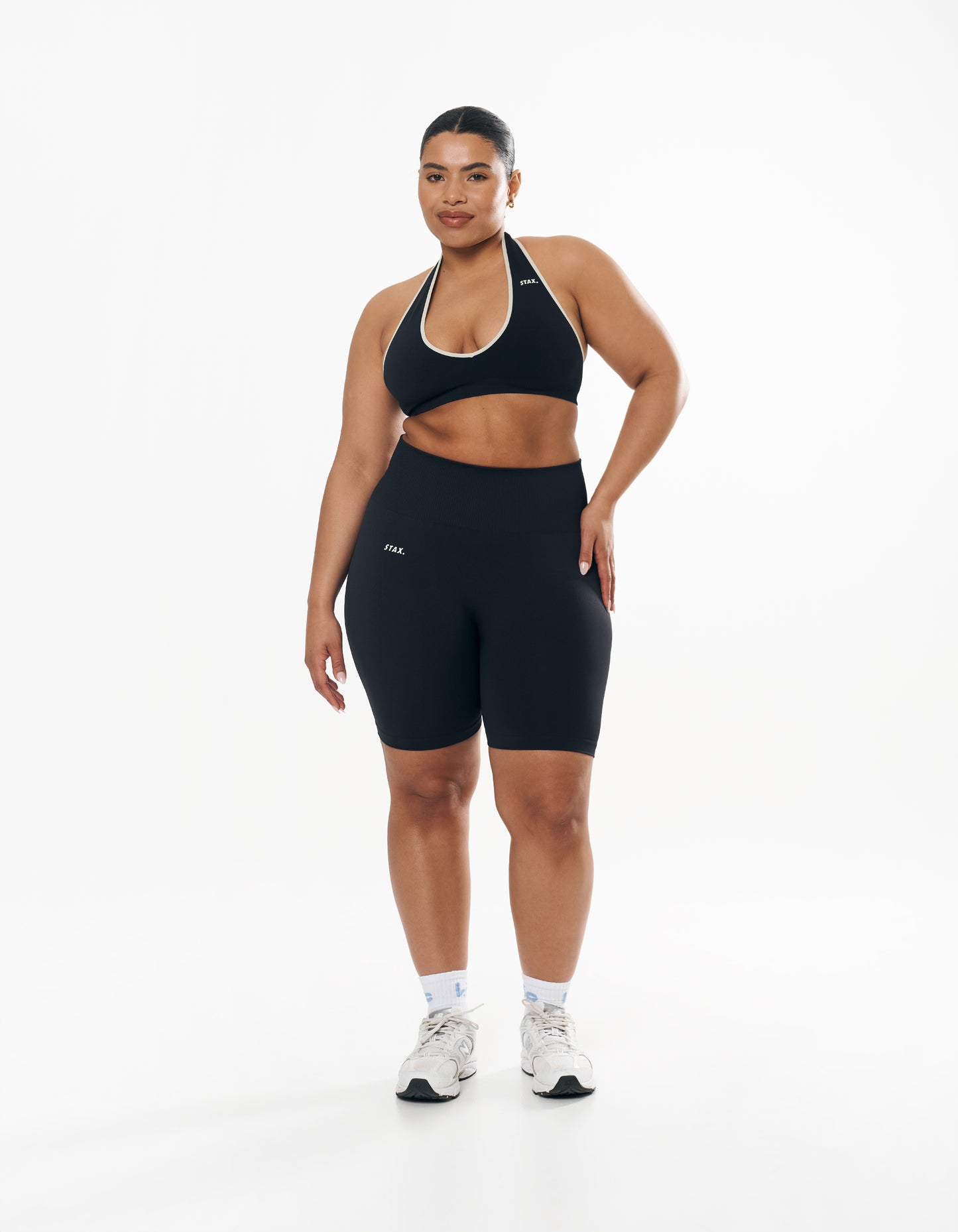 Seamless Kic Halter Crop - Astro/Cream