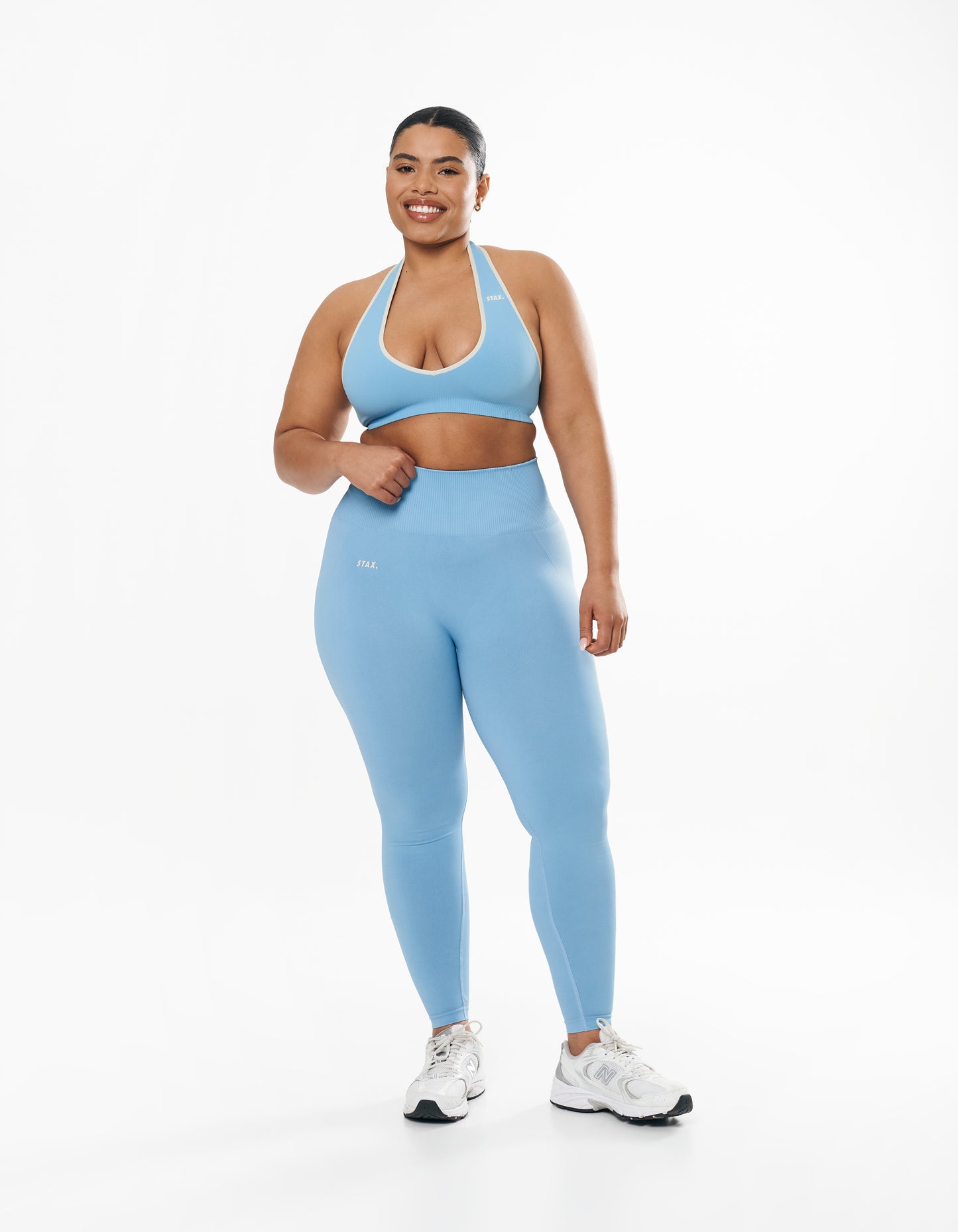 Seamless Kic Halter Crop - Blue/Cream