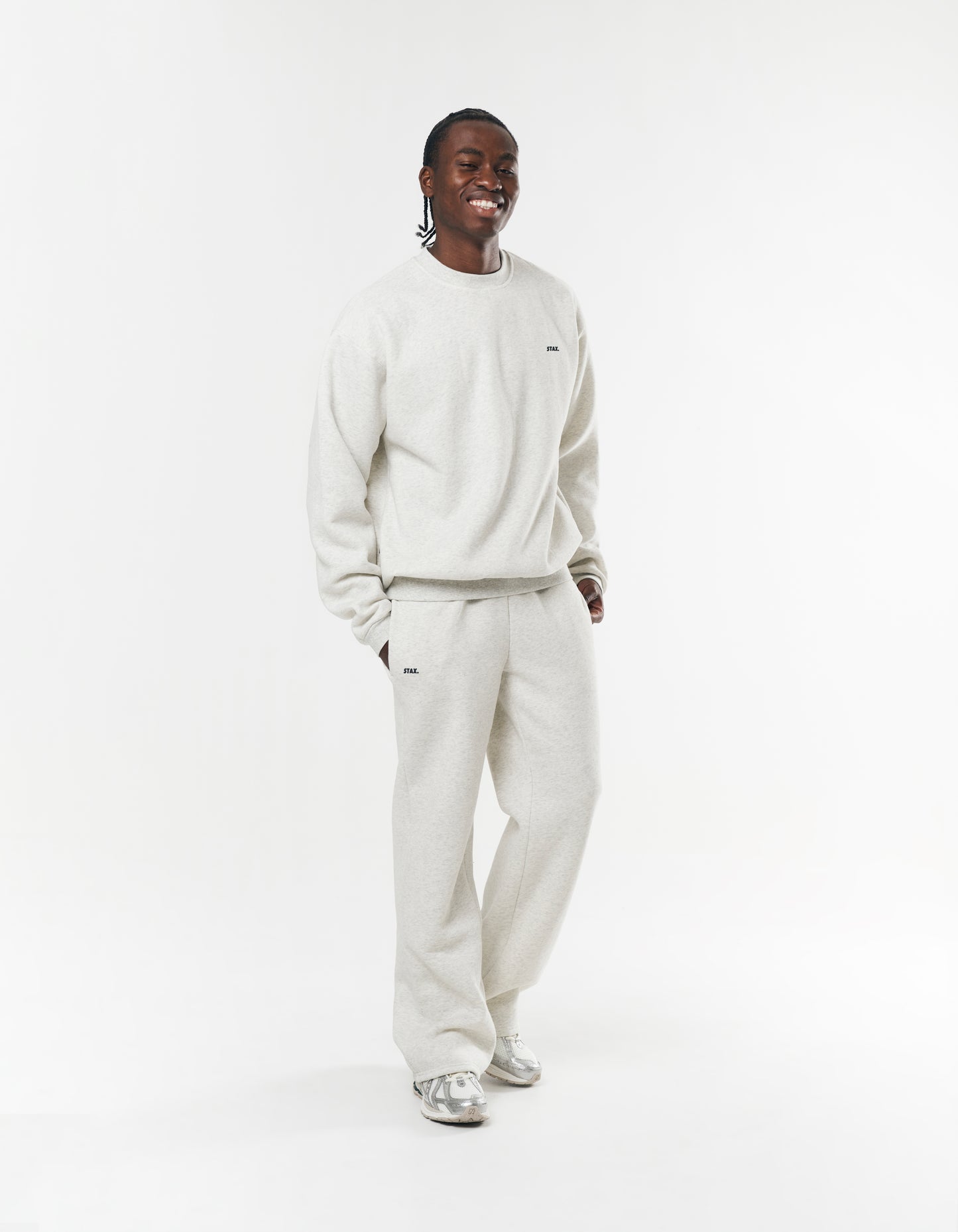 Classic Straight Leg Jogger - Light Grey/Black