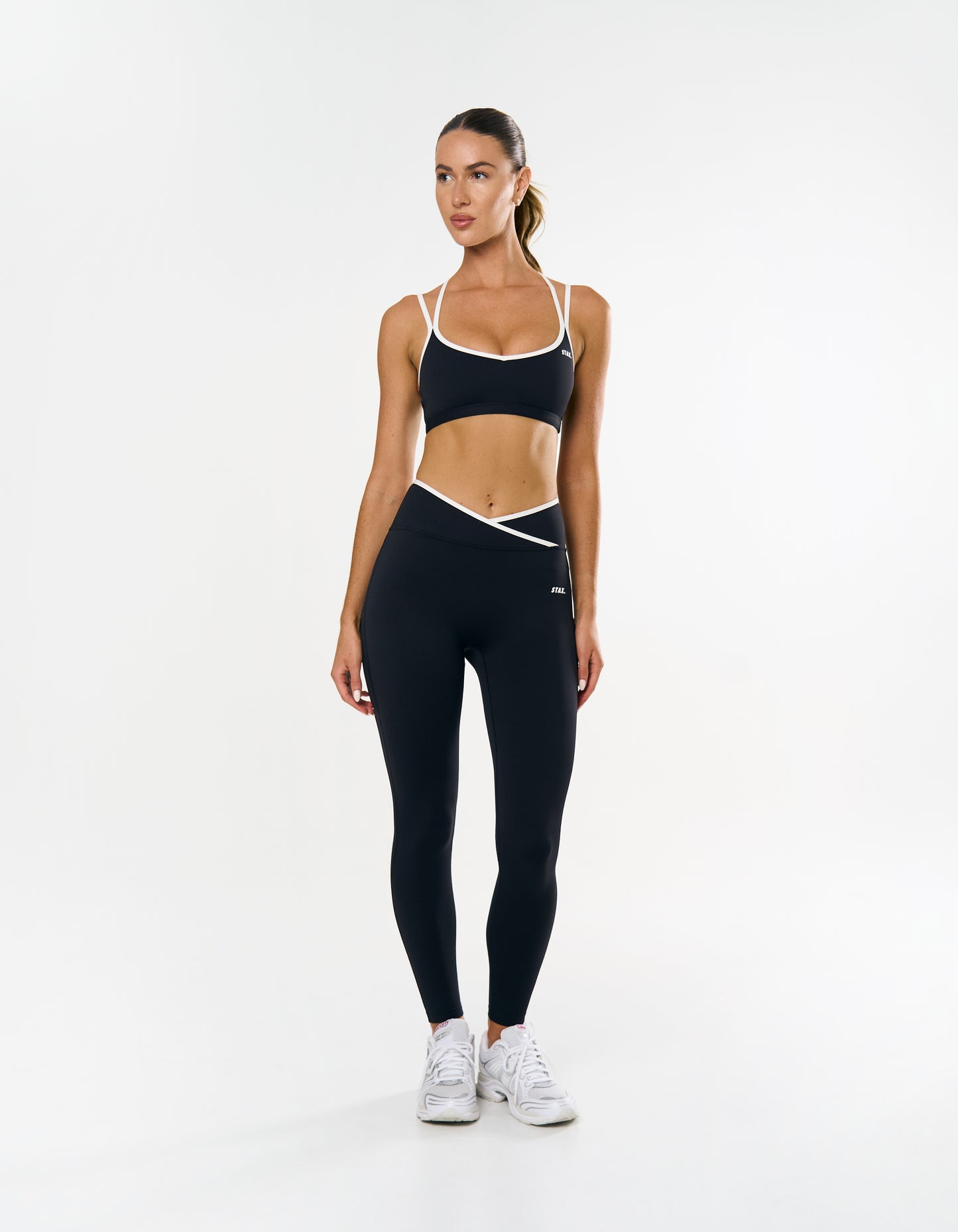 Double Strap Crop Airlyte - Liquorice