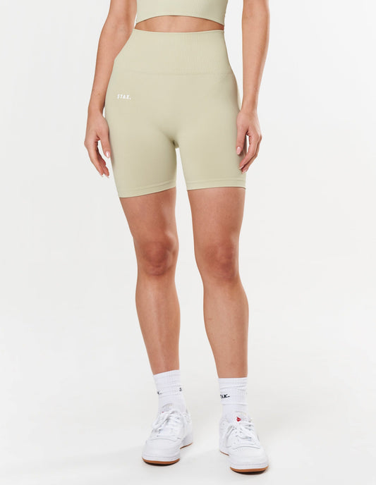 Premium Seamless Midi Bike Shorts - Vanilla Essence