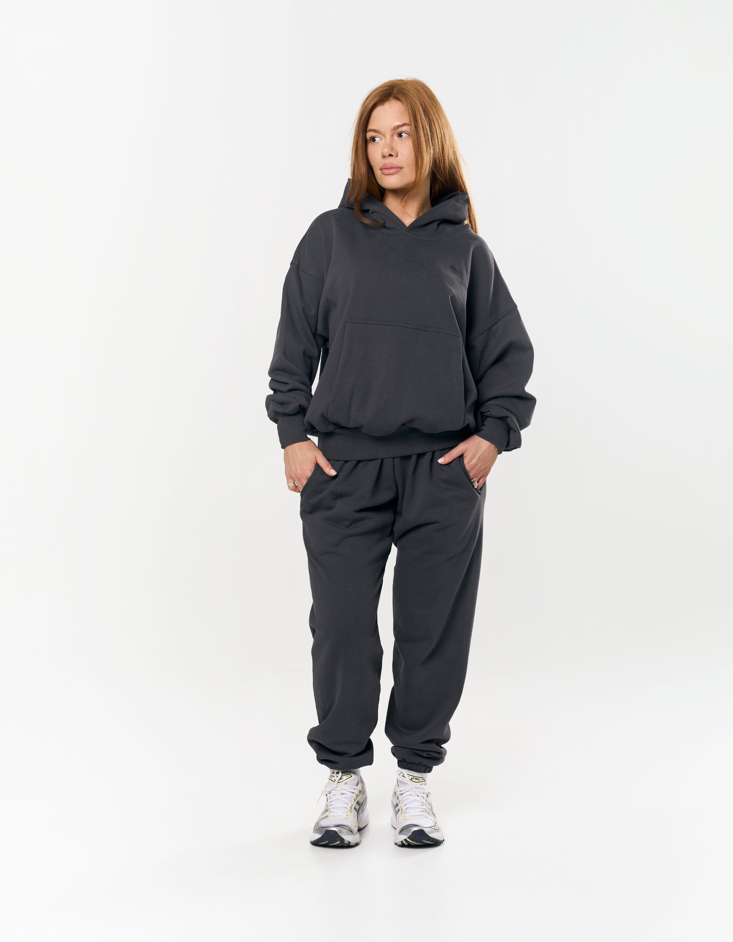 Essential Cuffed Jogger - Graphite