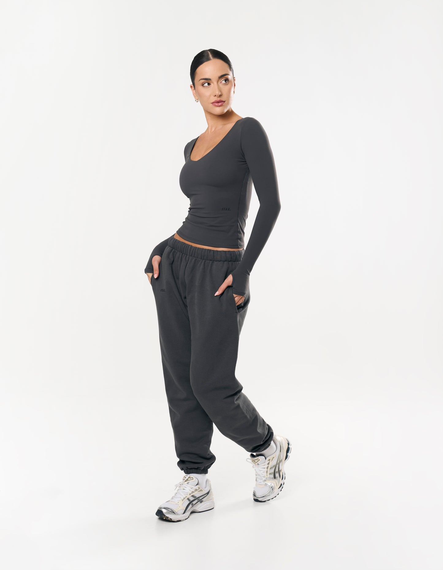 Essential Cuffed Jogger - Graphite