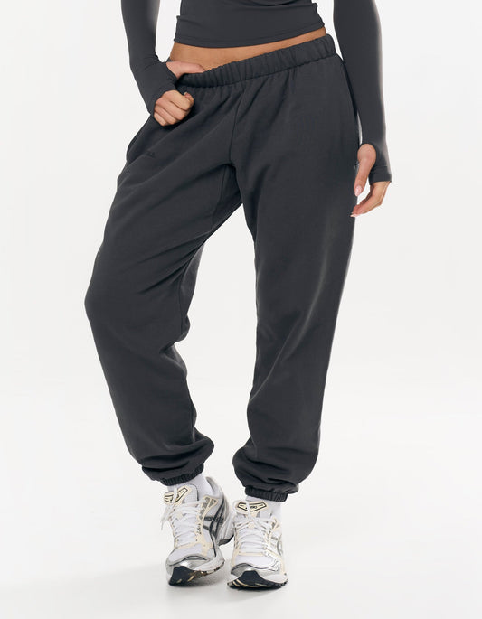 Essential Cuffed Jogger - Graphite