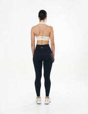 Seamless Kic Halter Crop - Cream