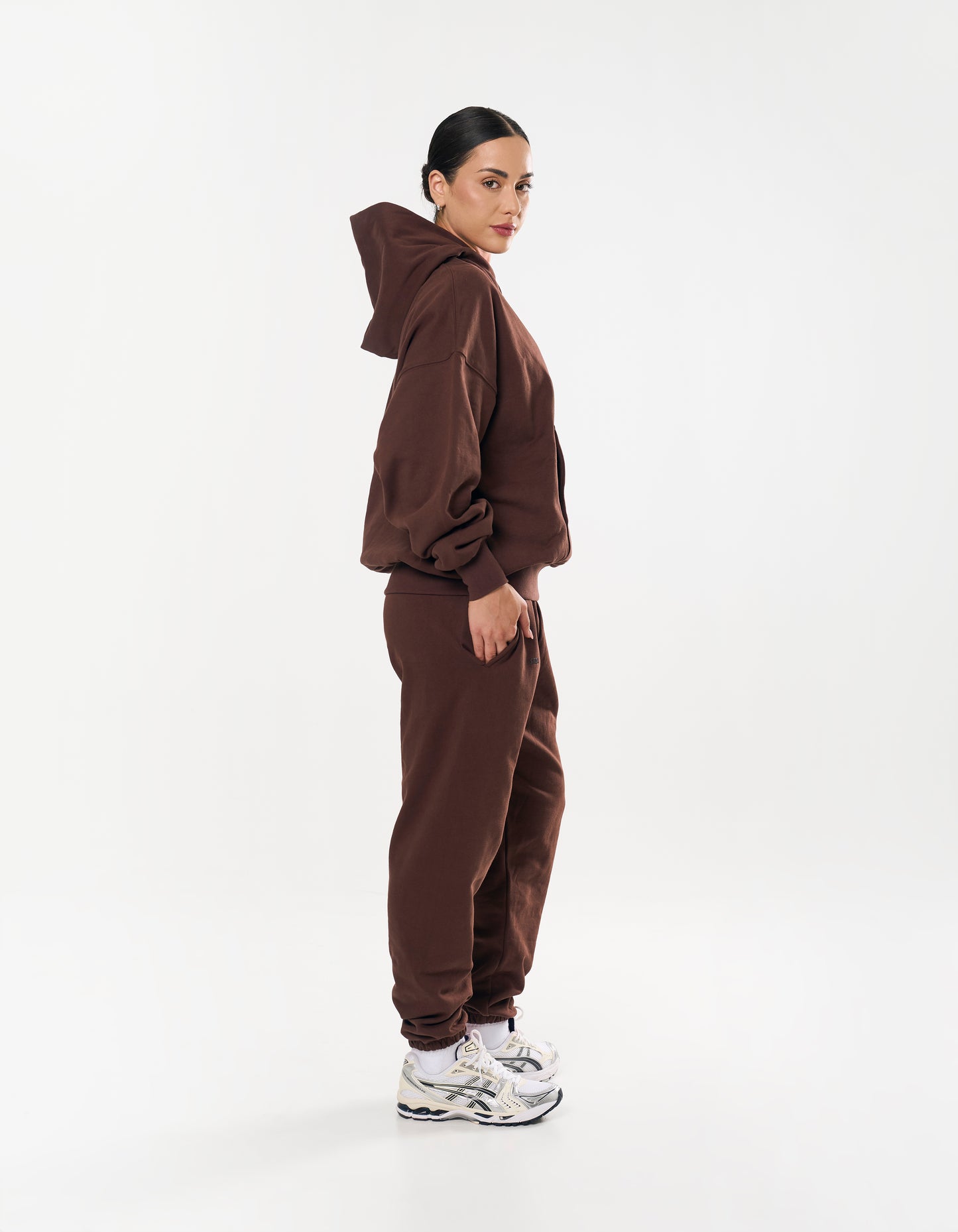 Essential Cuffed Jogger - Chocolate