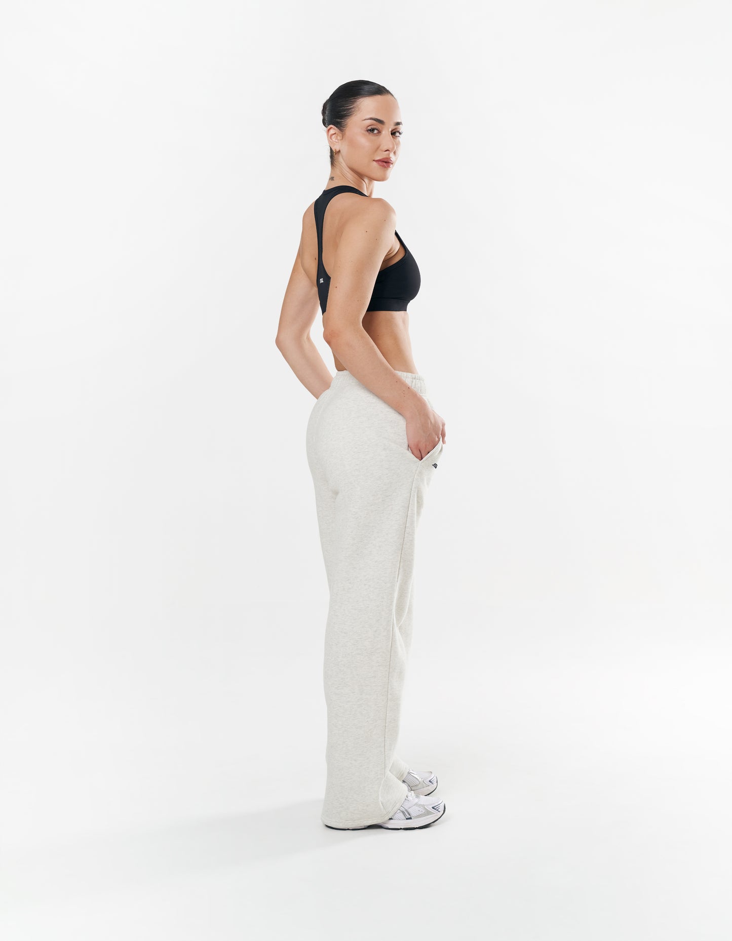 Classic Straight Leg Jogger - Light Grey/Black