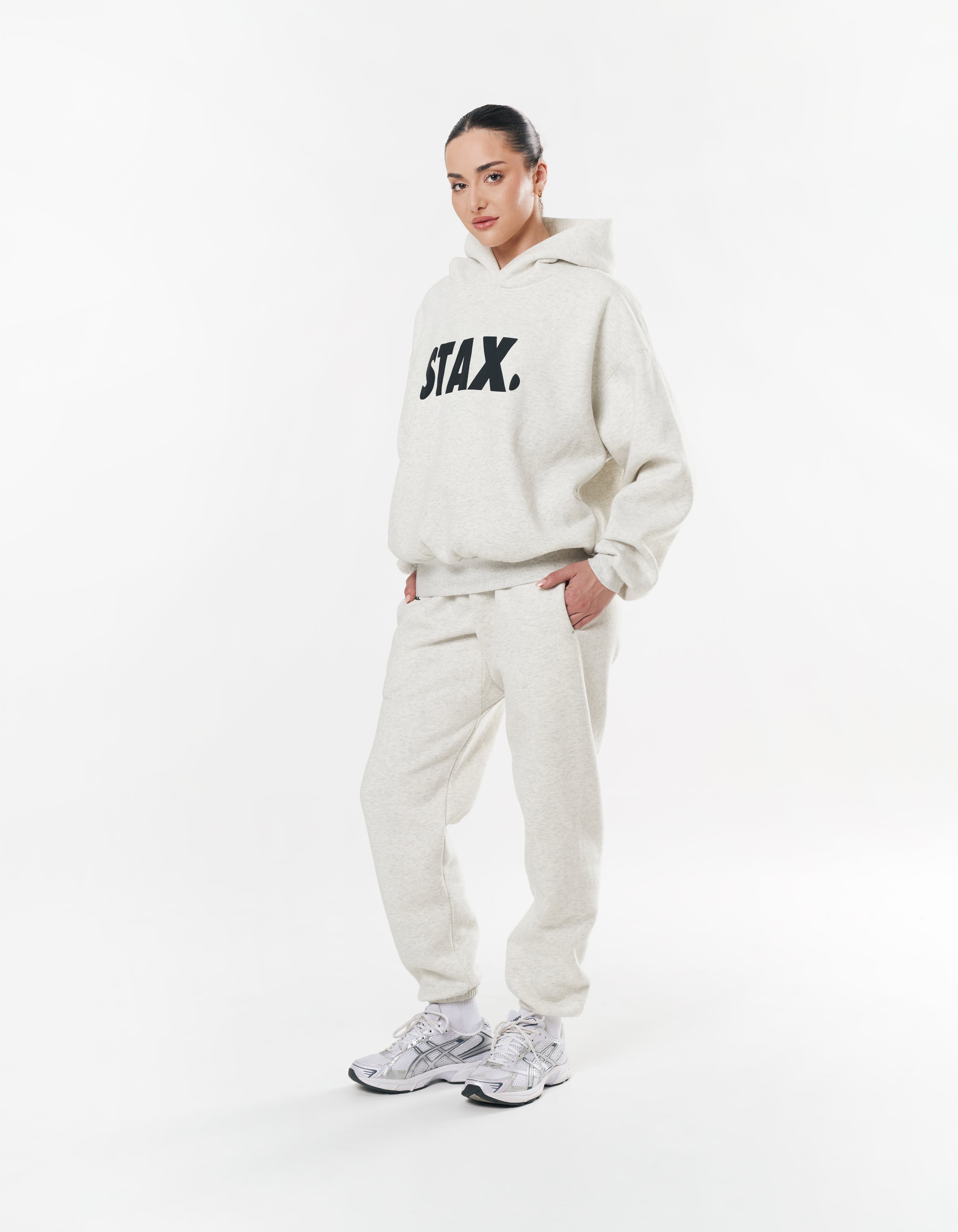 classic-cuffed-jogger-light-grey-black