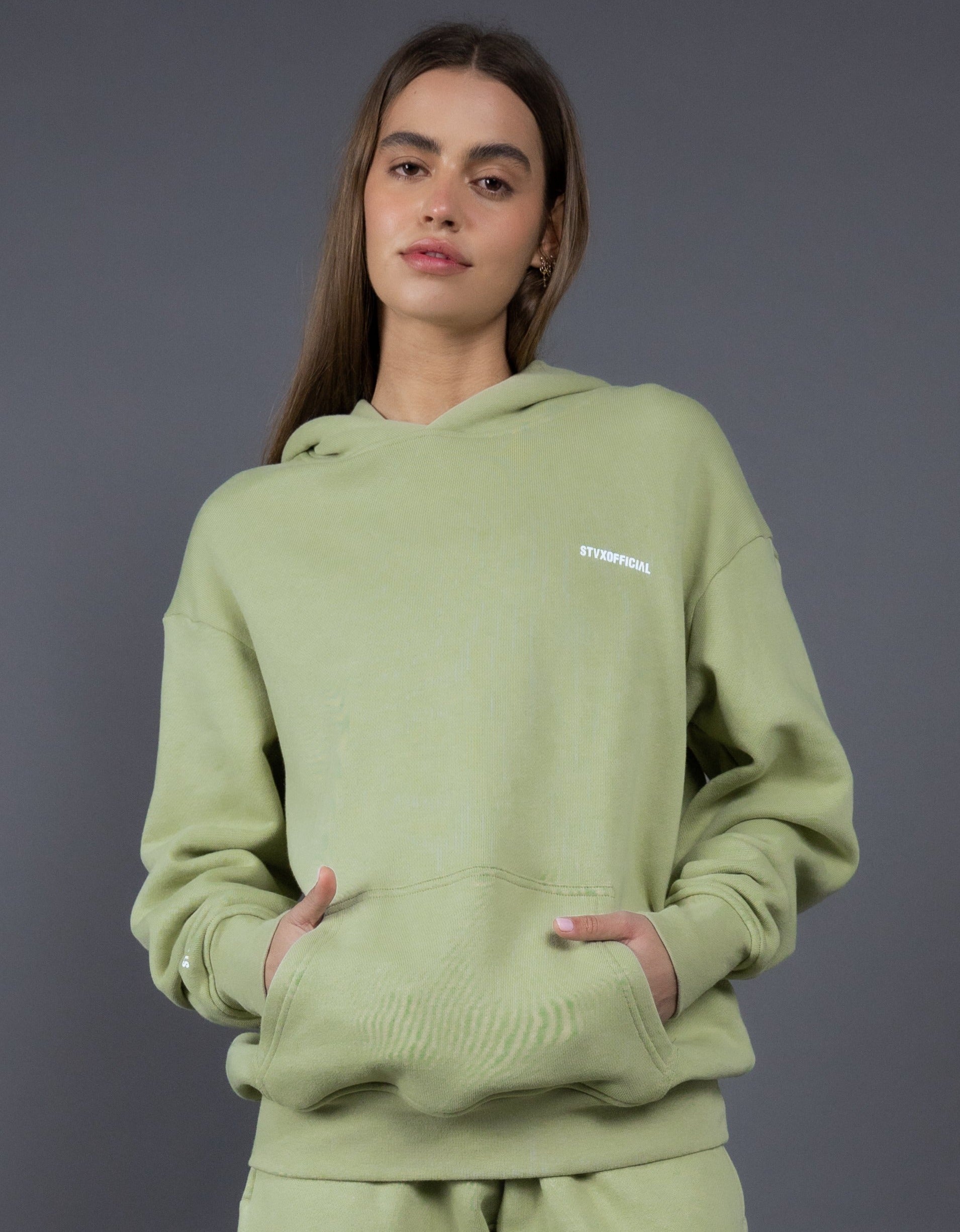 w22-hoodie-tera-green