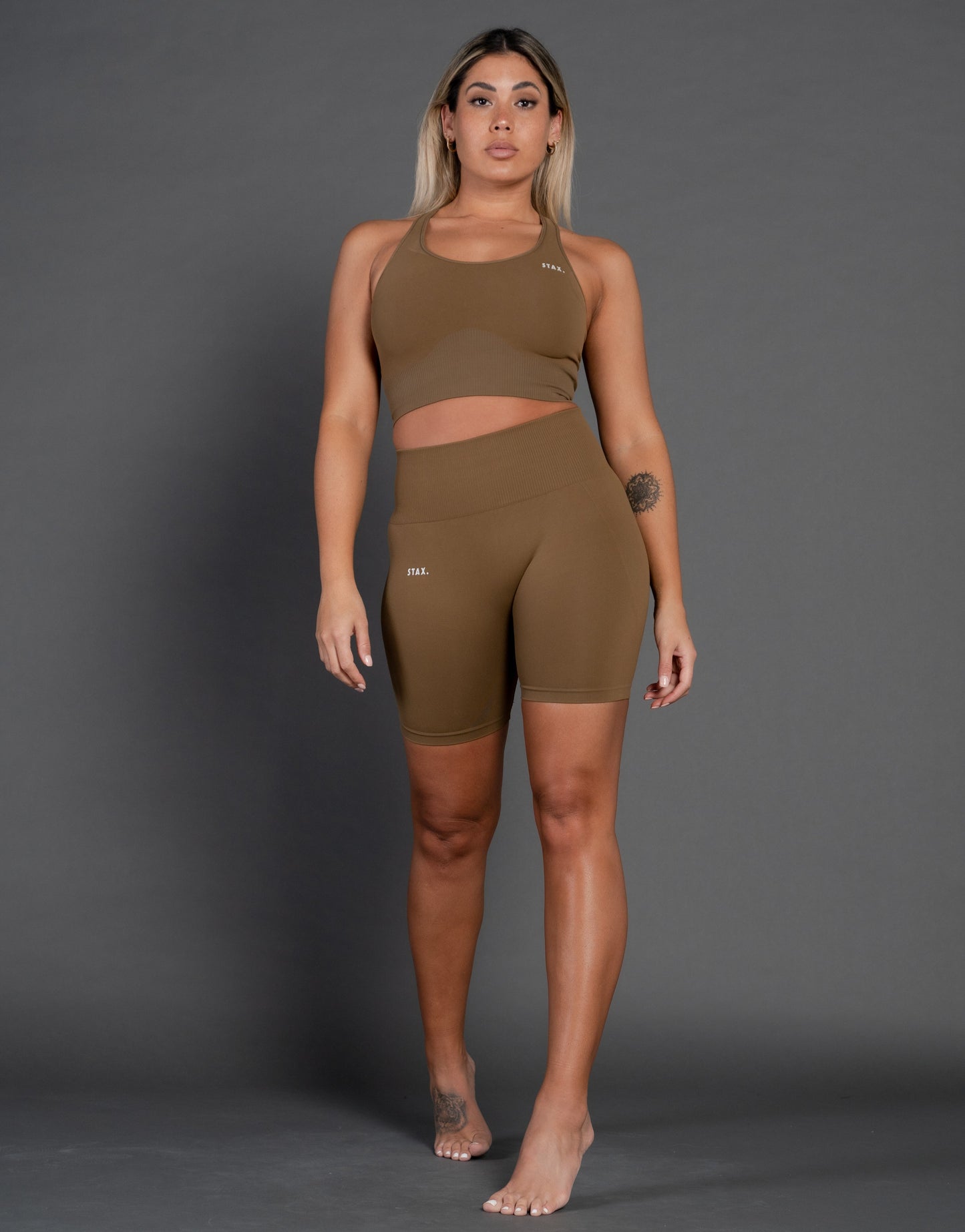 STAX. Premium Seamless V4 Midi Bike Shorts - Birch Brown