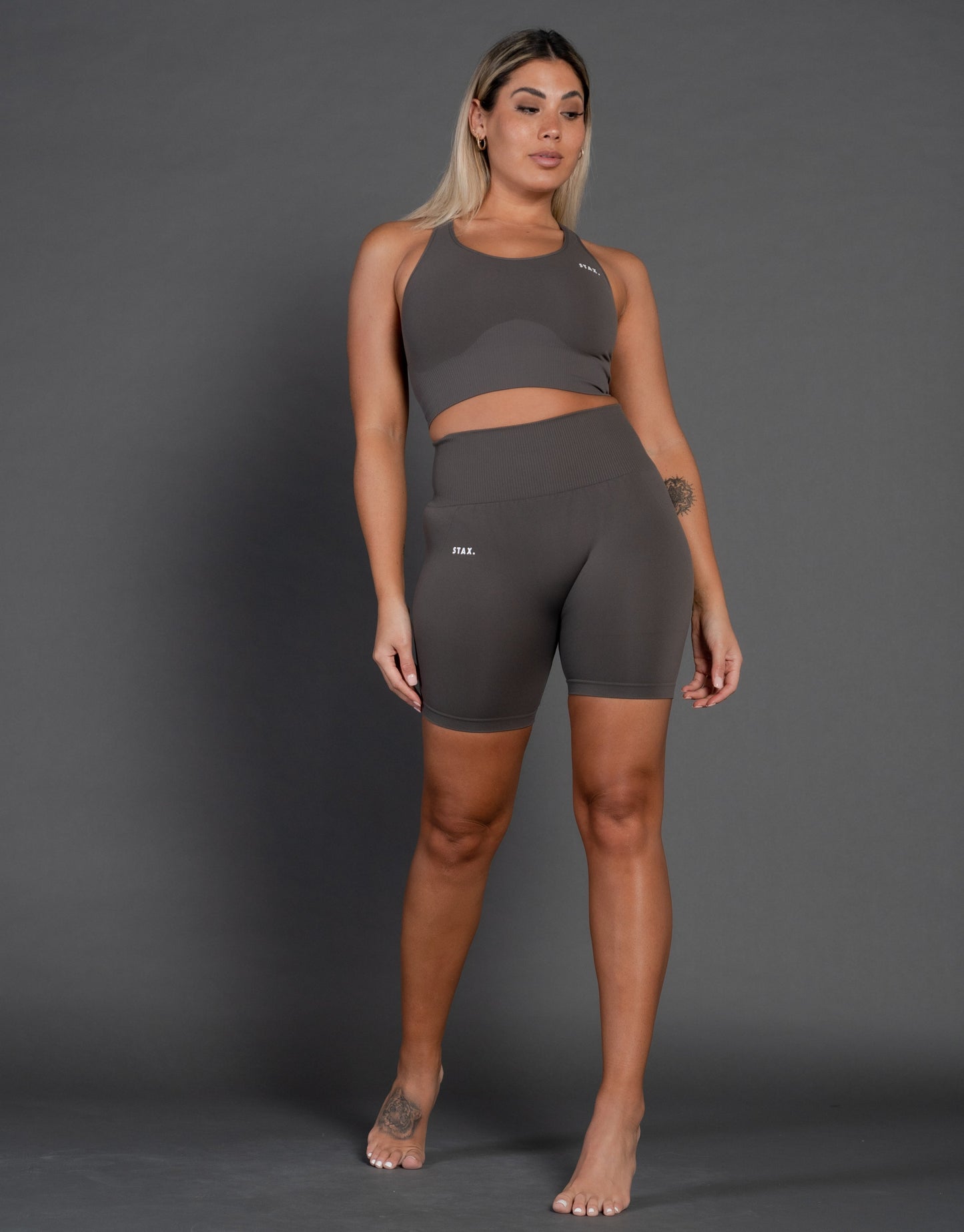 STAX. Premium Seamless V4 Midi Bike Shorts - Dovetail Grey